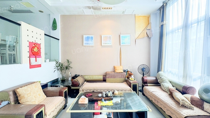 山姆小镇二手房实景图