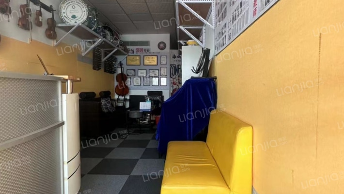 五洲世派街二手房实景图