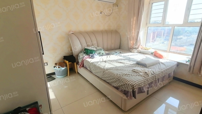 南向格局 楼层好 视野宽阔 适合居住-卧室A