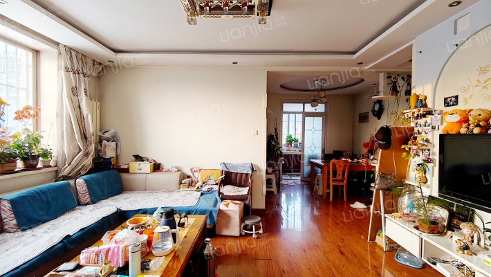 青山商业步行街二手房实景图