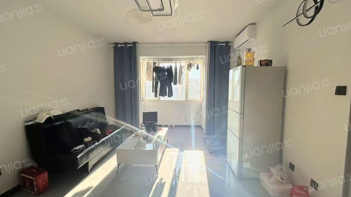 范阳路 香港豪庭南向一居室 。。。-客厅