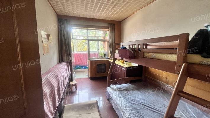 华阳中路  三居室  拎包入住校园房-卧室C