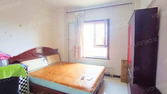 南向正规一居室，采光充足。。。。-卧室