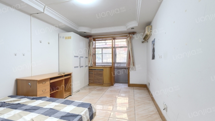 六里屯西里二手房实景图