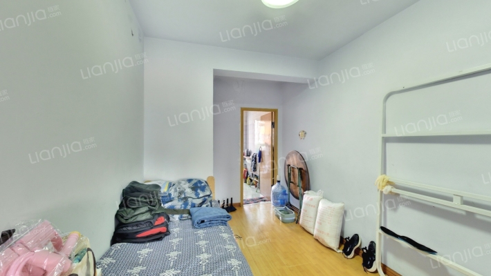 轻铁湖光花园一期二手房实景图