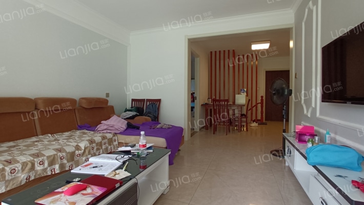 钻石商圈 御景园优质大两居  两层的利用空间 居住舒适-客厅A