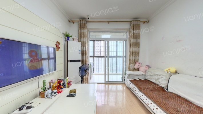 兴昌墨荷名邸二手房实景图