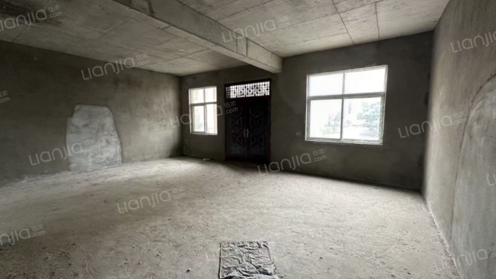 陡坡山社区灵水小区二手房实景图