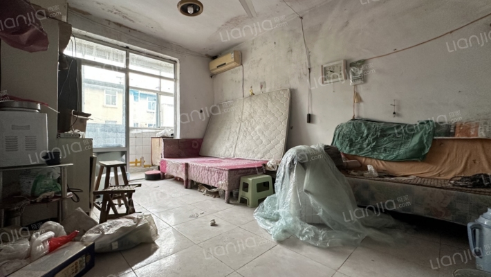 铝箔纸宿舍二手房实景图