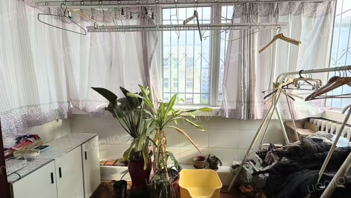 物探局小区  集中供暖   家属院-阳台