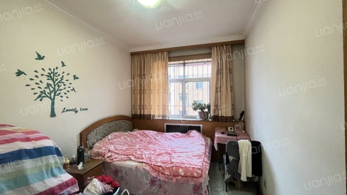 县府小区 三居 有小房 有固定车位-卧室A