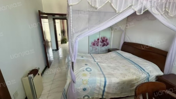 市医院家属院大三居，房本满五，看房方便-卧室C