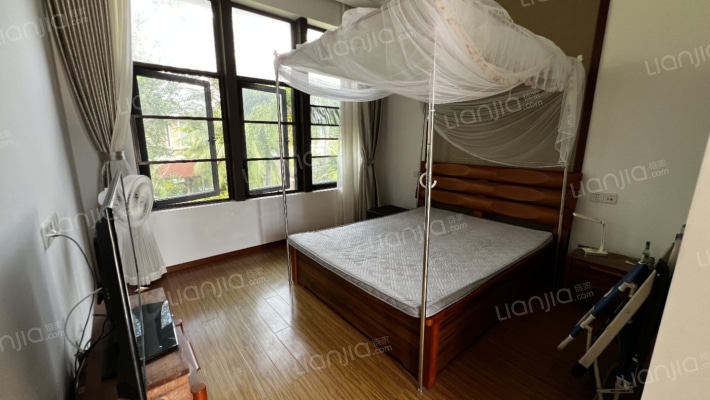 神州半岛岛屿院B区二手房实景图