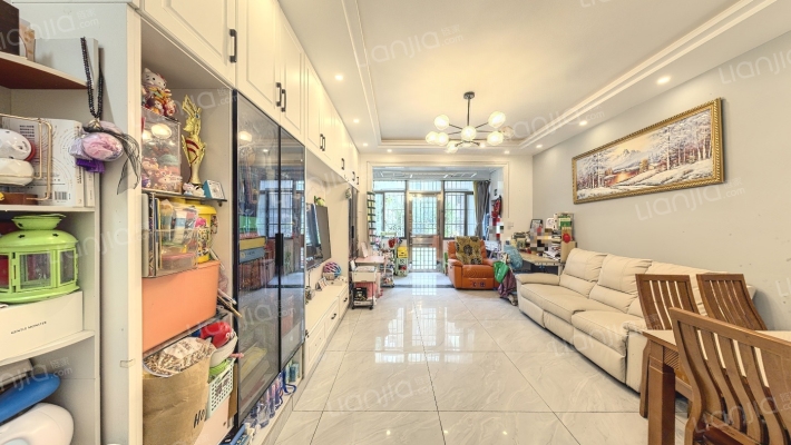 贝越水岸名邸二手房实景图