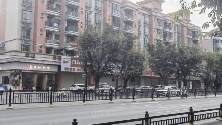 悦华居二手房实景图