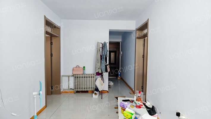 泰安东岳中学宿舍楼二手房实景图