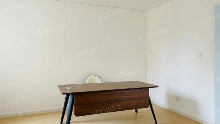 爱伦堡 精装修 直接入住 房本满二-卧室B