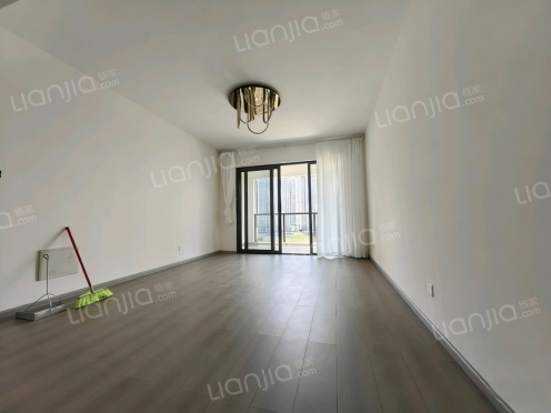 整租·都铎城邦9号院 4室2厅 南