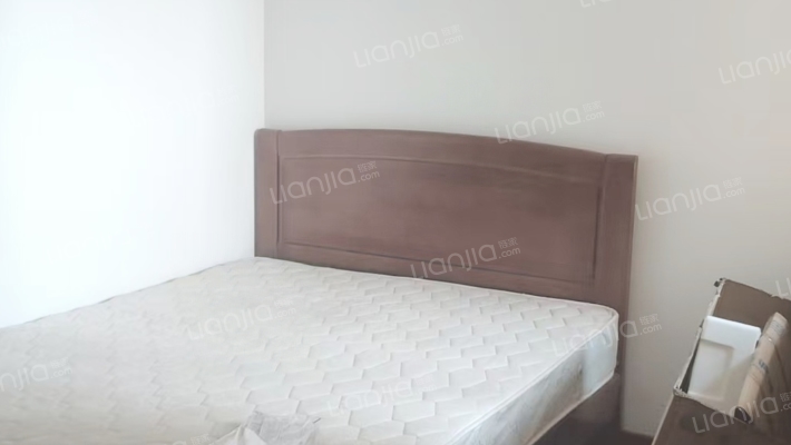 急售三利B区带装修两居，满二，价格美丽。-卧室B