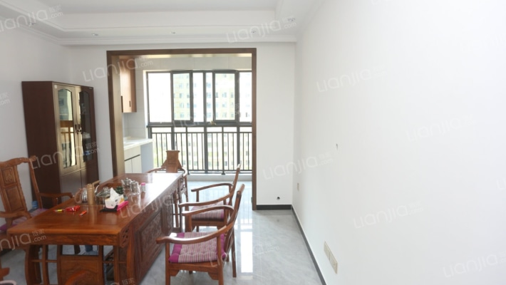 潘庄社区的房子，装修好的，业主诚意出售，价格可以谈-客厅