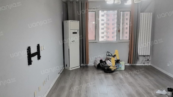 新一代E区二手房实景图