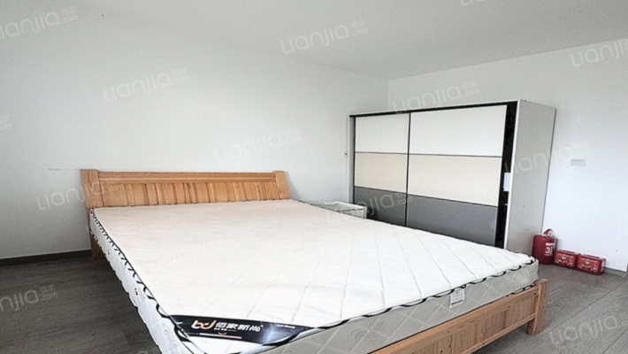 海盛家园二手房实景图