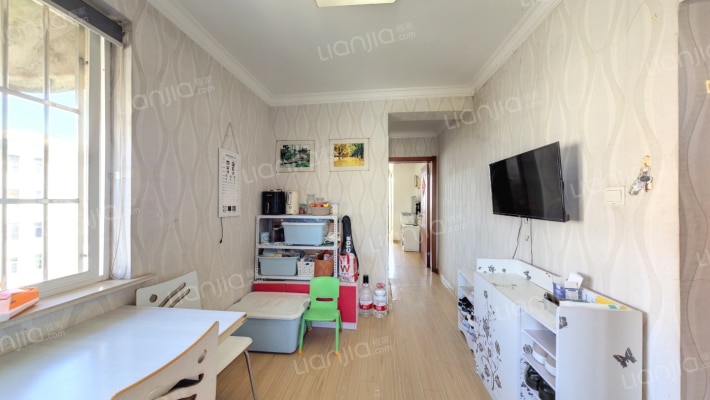 新德三村二手房实景图