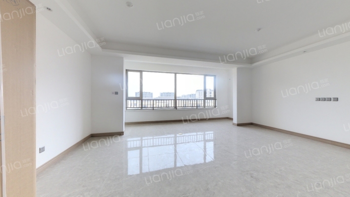 绿地卢浮公馆二手房实景图