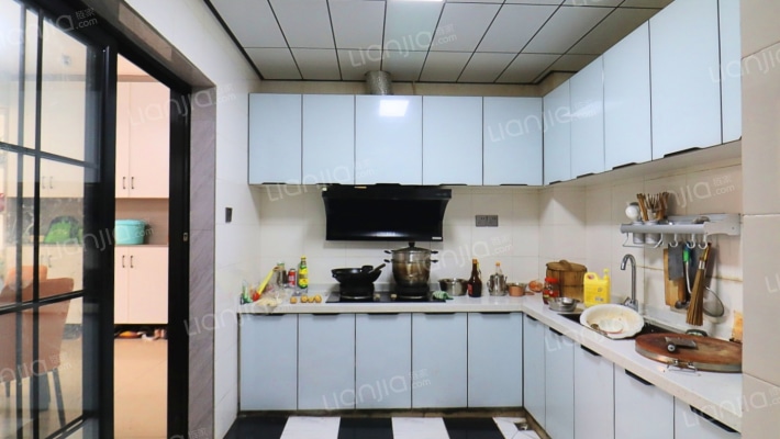天福南苑 电梯精装套四双卫 带露台100平米-厨房