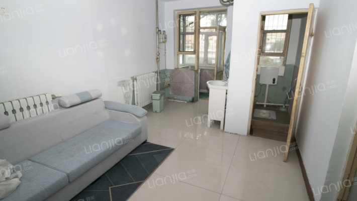 清水河桥南8号二手房实景图