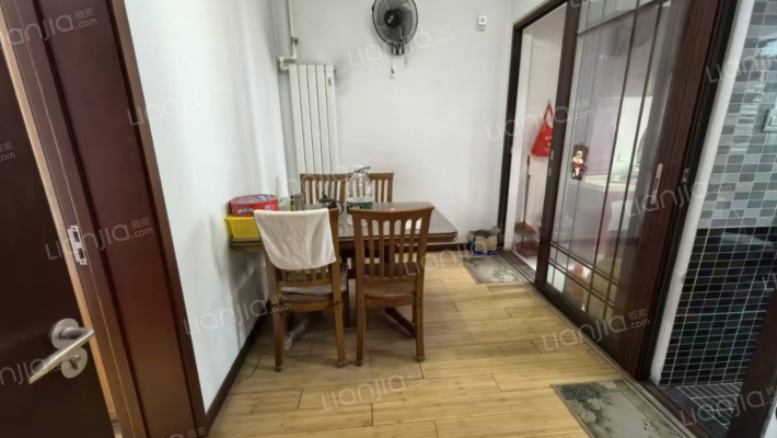 物探二号院 新安小区  低楼层上下楼方便-餐厅