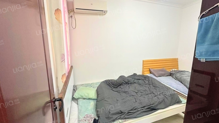 简单装修 别墅区的高层住宅 环境优美生活舒适安逸-卧室A