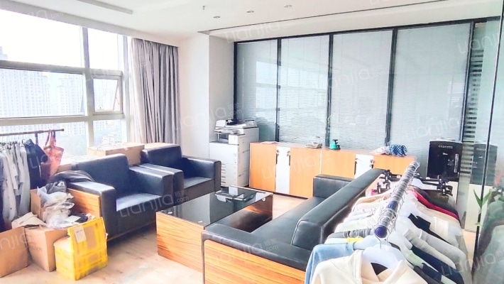 科贸中心西楼二手房实景图