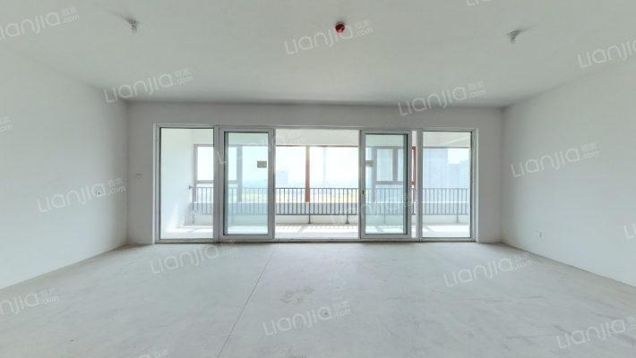 中洋金镶玉公寓二手房实景图