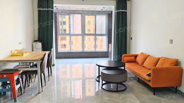 巴黎都市二期 二手房实景图