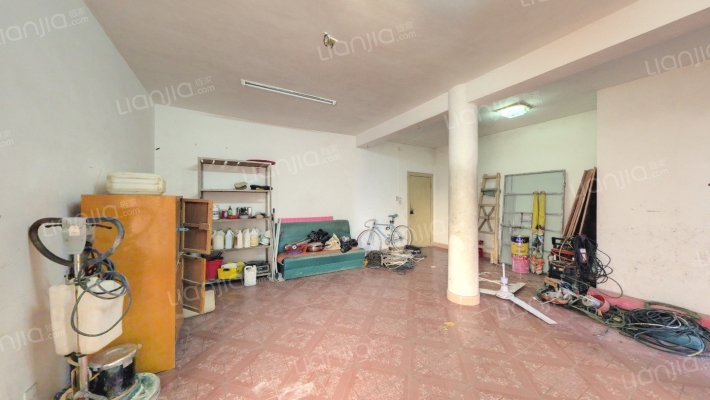 嘉宾小区二手房实景图