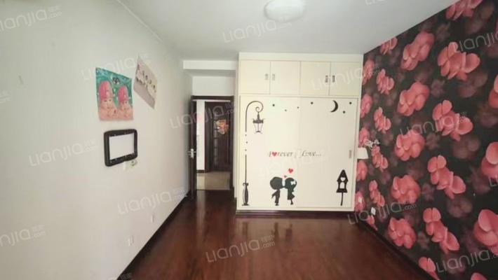 双塔区联合六号院 南北通透三居室，低楼层 精装修-卧室A