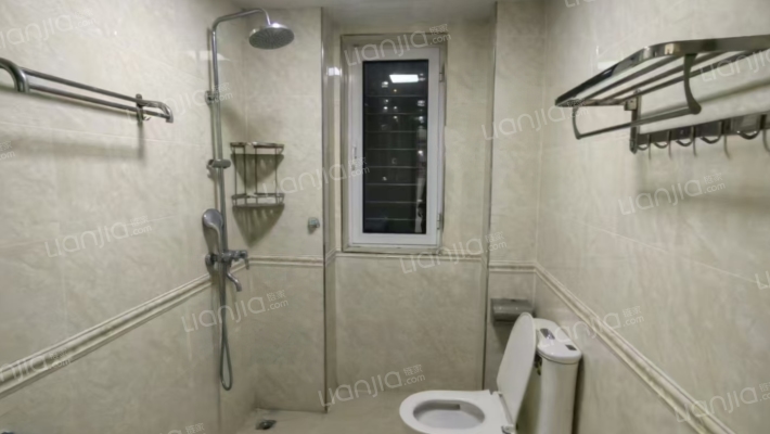 三利中和城一期南北通透大三居正一间采光好价格美丽-卫生间