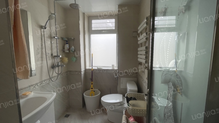 双塔区 精装三居 家具家电齐全 带地下室 看房方便-卫生间
