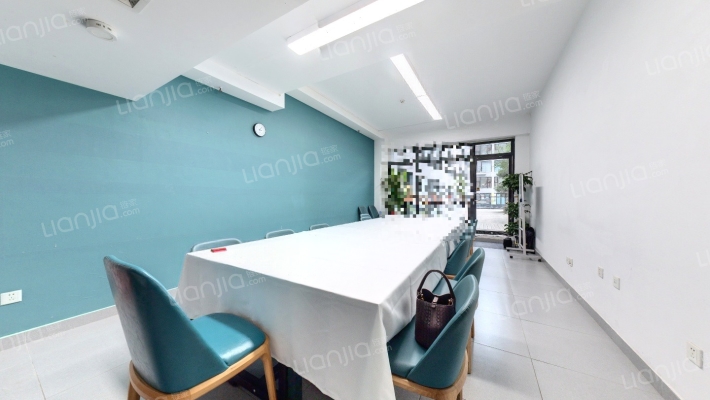 朝外MEN二手房实景图