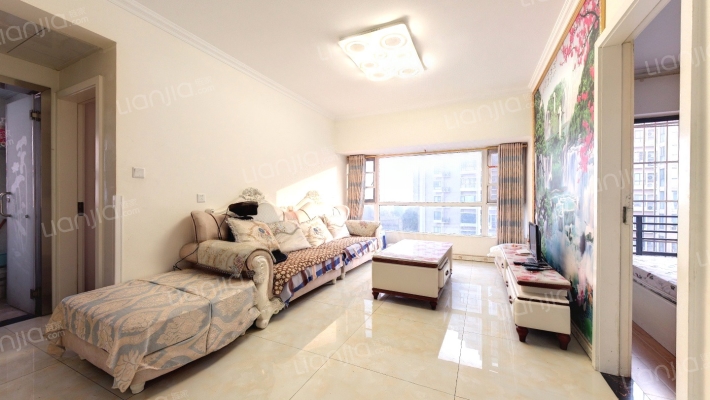 蜀镇领秀湖二手房实景图