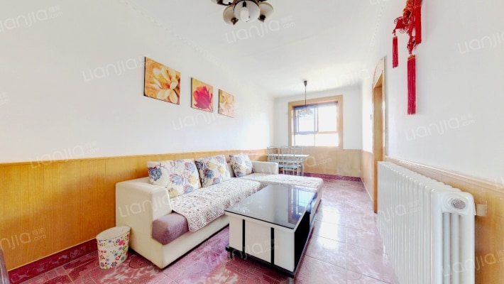 区委二小区二手房实景图