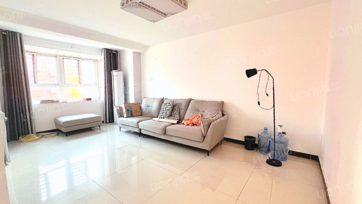 花园里梅兰菊社区二手房实景图