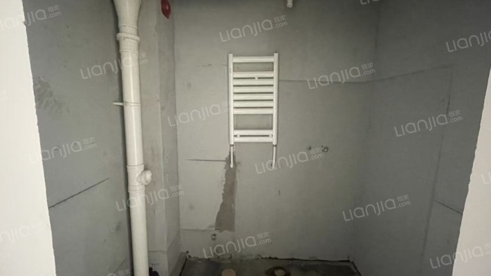 本房源户型方正，采光通风良好，低总价，适合刚需过渡-卫生间