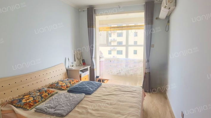 水岸花城精大两居，带车位，交通便利！大社区集体供暖-卧室A