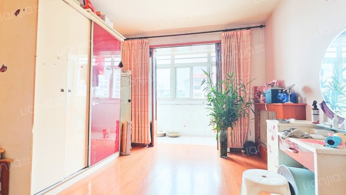 泰康里二手房实景图