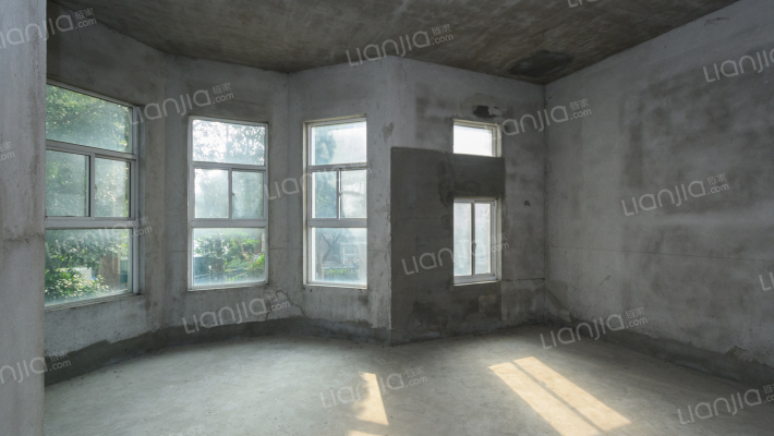 领山别墅二手房实景图