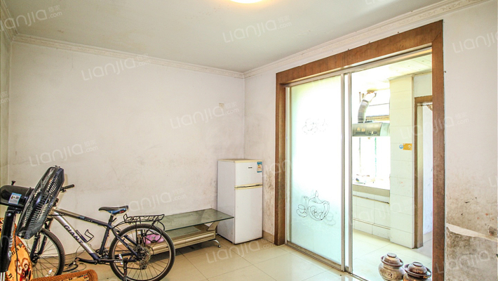 鸿福巷14号二手房实景图