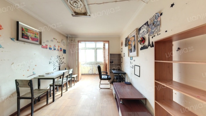 市卫生学校家属院二手房实景图