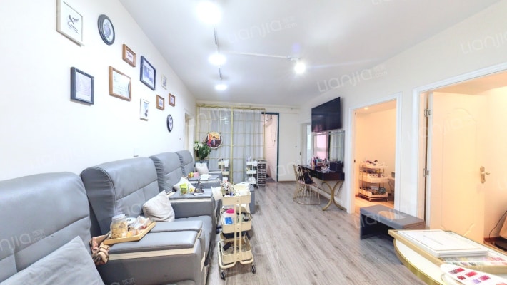 天一名居二手房实景图